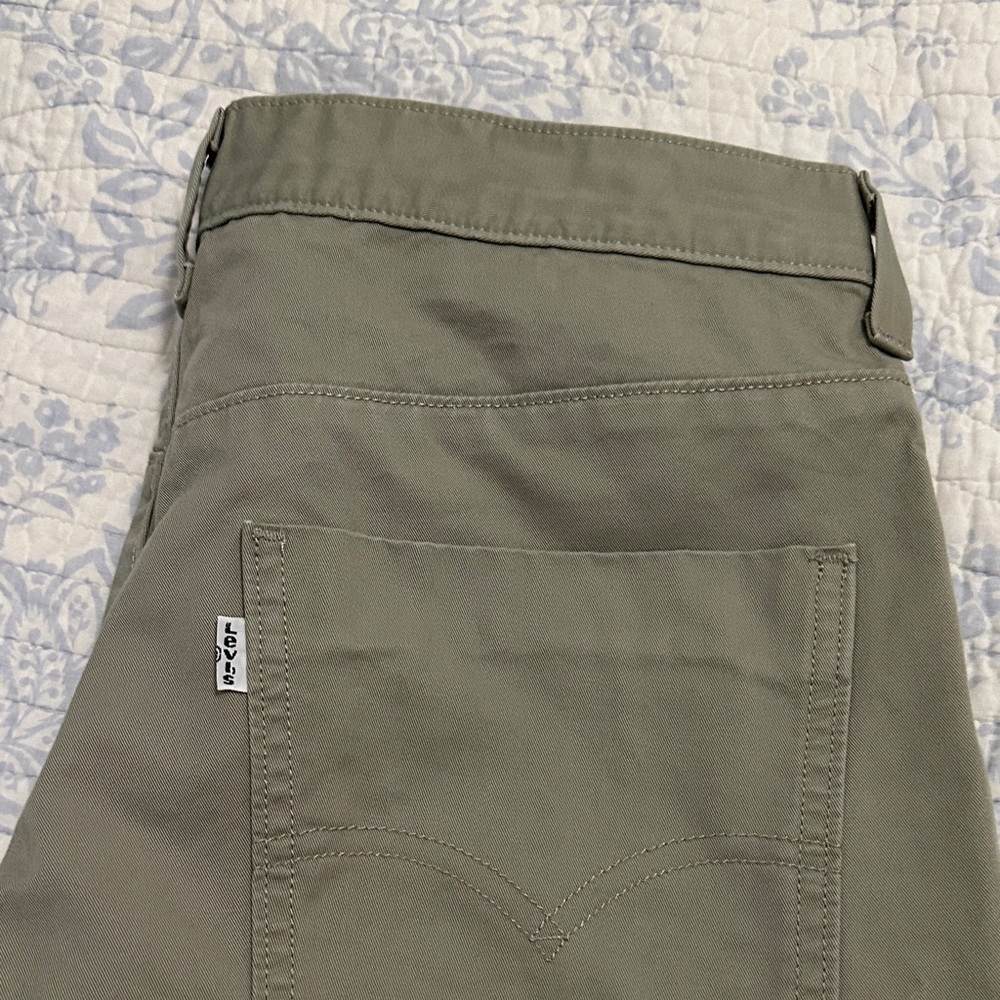 Levi's Men's Olive/Grey Chinos